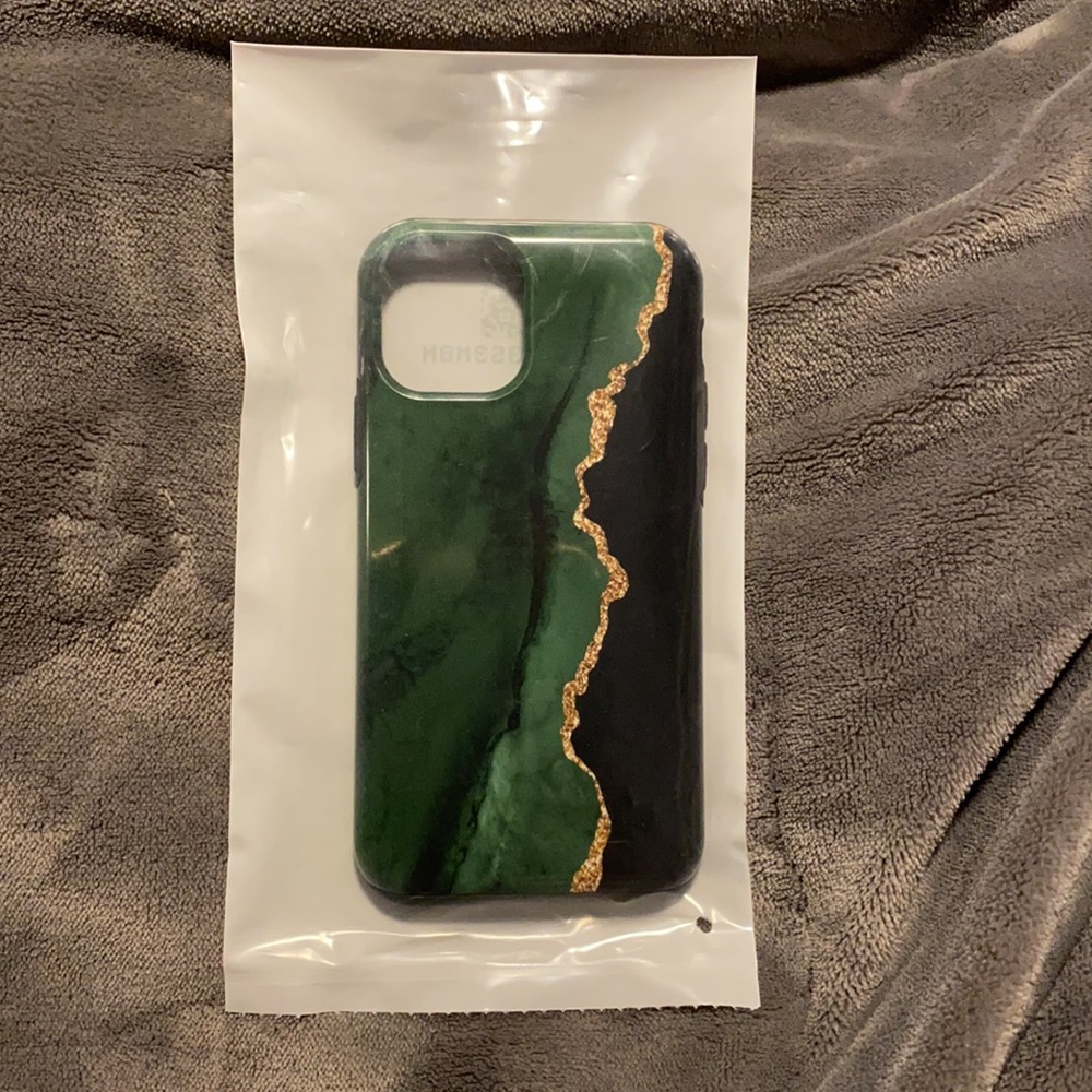 iPhone 11pro case -never opened.